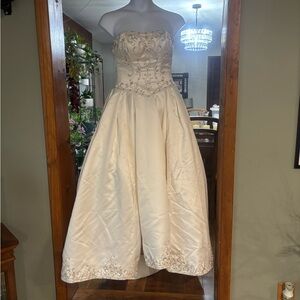 Jasmine Couture Elegant Strapless Beaded Ballgown Wedding Dress Size 10
